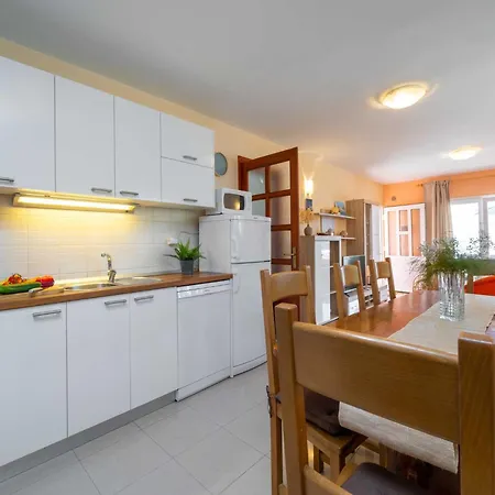 Diana - Five Bedroom House With Terrace And Sea View Tatil Evi *