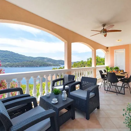 Diana - Five Bedroom House With Terrace And Sea View * Ostrvo Šijak