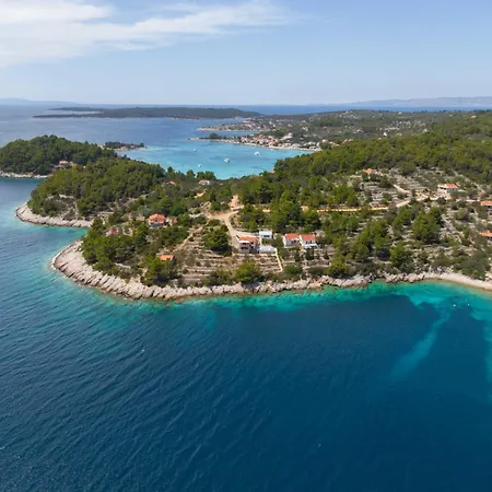 Diana - Five Bedroom House With Terrace And Sea View Ostrvo Šijak